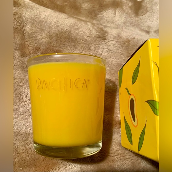 🕯🥭Rare Discontinued Pacifica Candles Brazilian Mango Grapefruit Soy Handmade🥭 - Picture 3 of 8